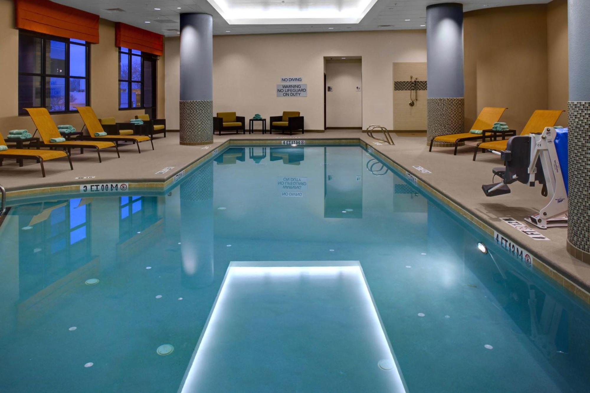 Courtyard Atlanta Decatur Downtown/Emory Hotel Екстериор снимка