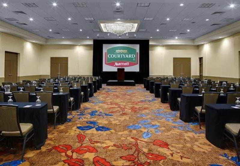 Courtyard Atlanta Decatur Downtown/Emory Hotel Екстериор снимка